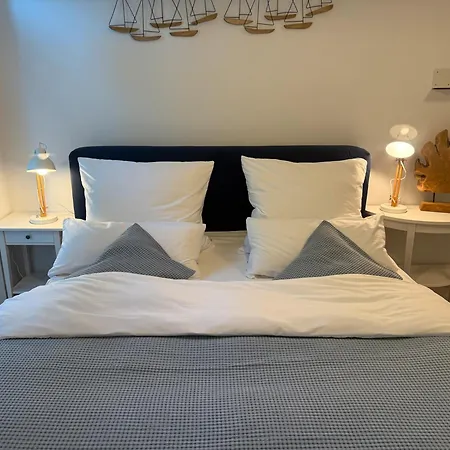 Kuestenloft-leuchturm *