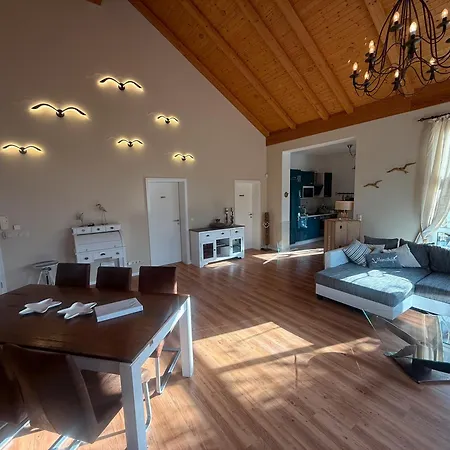 Kuestenloft-leuchturm *